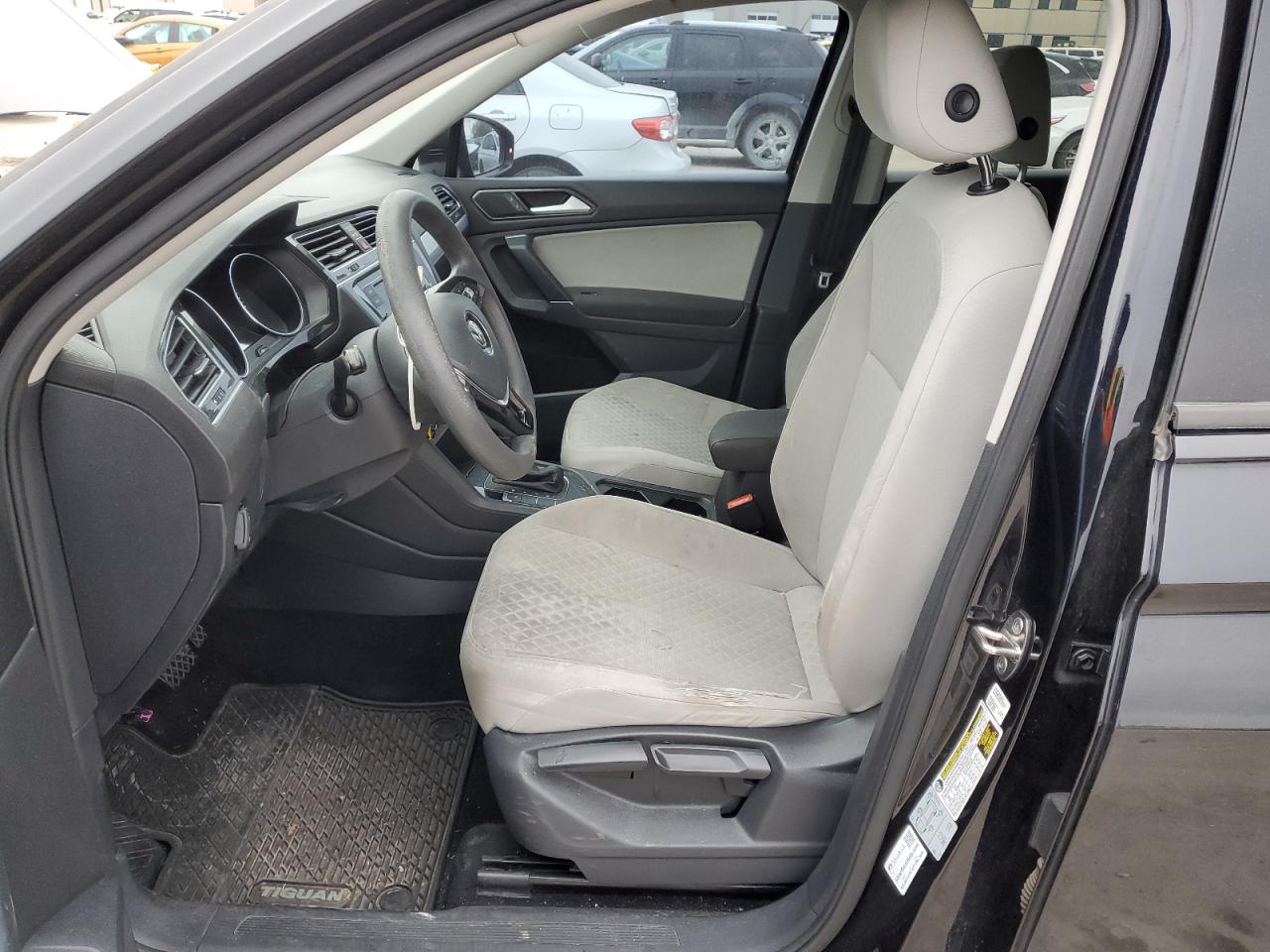 2018 Volkswagen Tiguan - Image 7