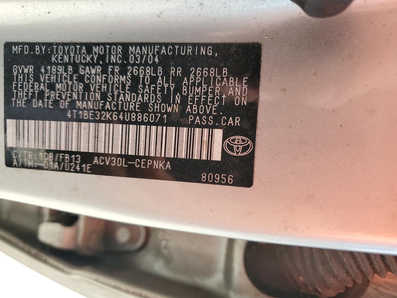 2004 Toyota Camry - Image 13