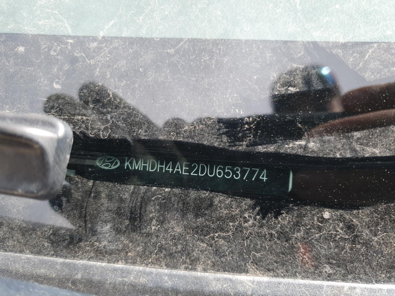 2013 Hyundai Elantra - Image 13