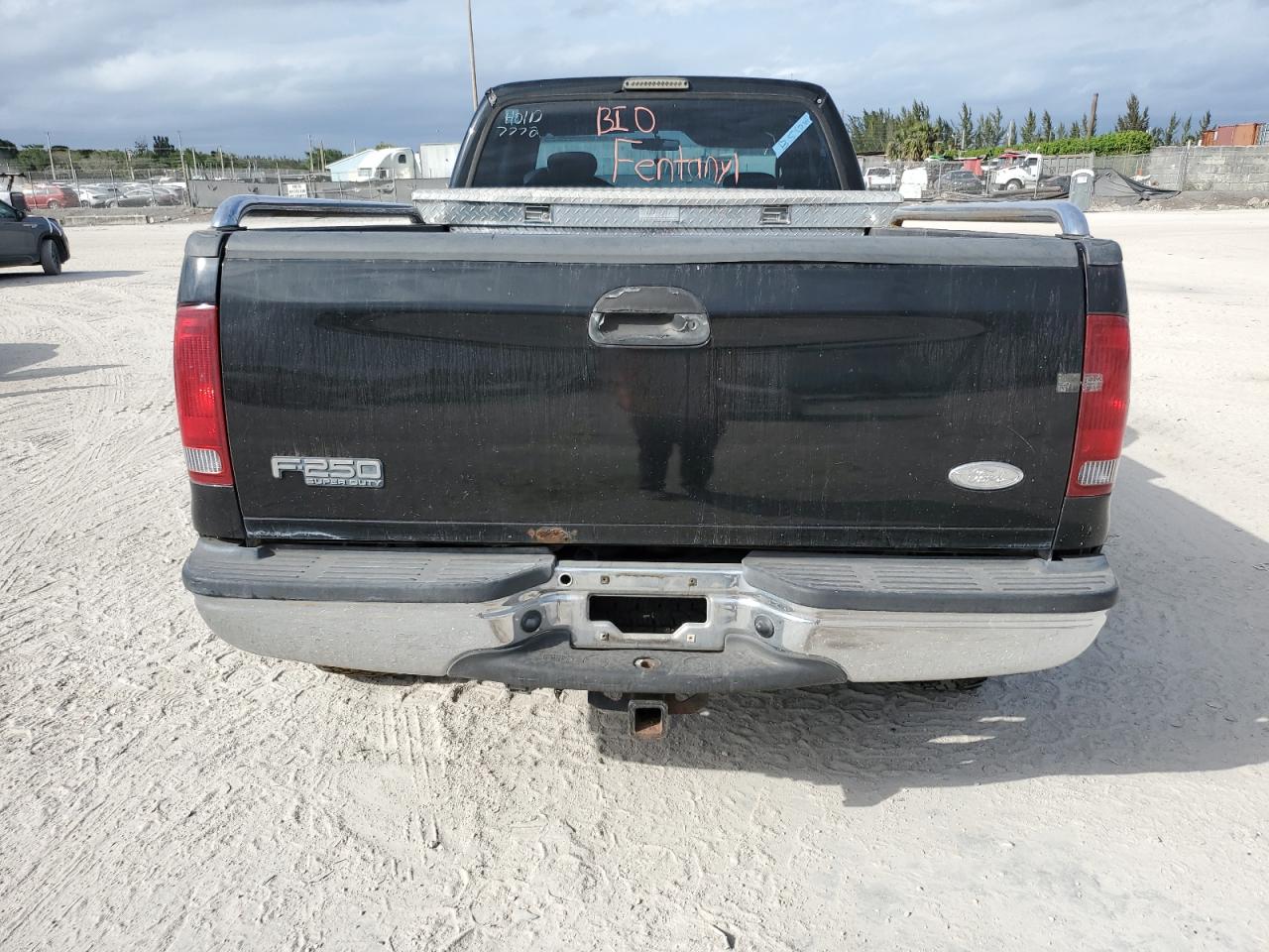 2001 Ford F250 - Image 6