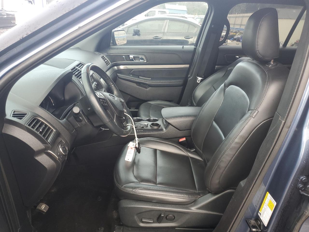 2019 Ford Explorer - Image 7