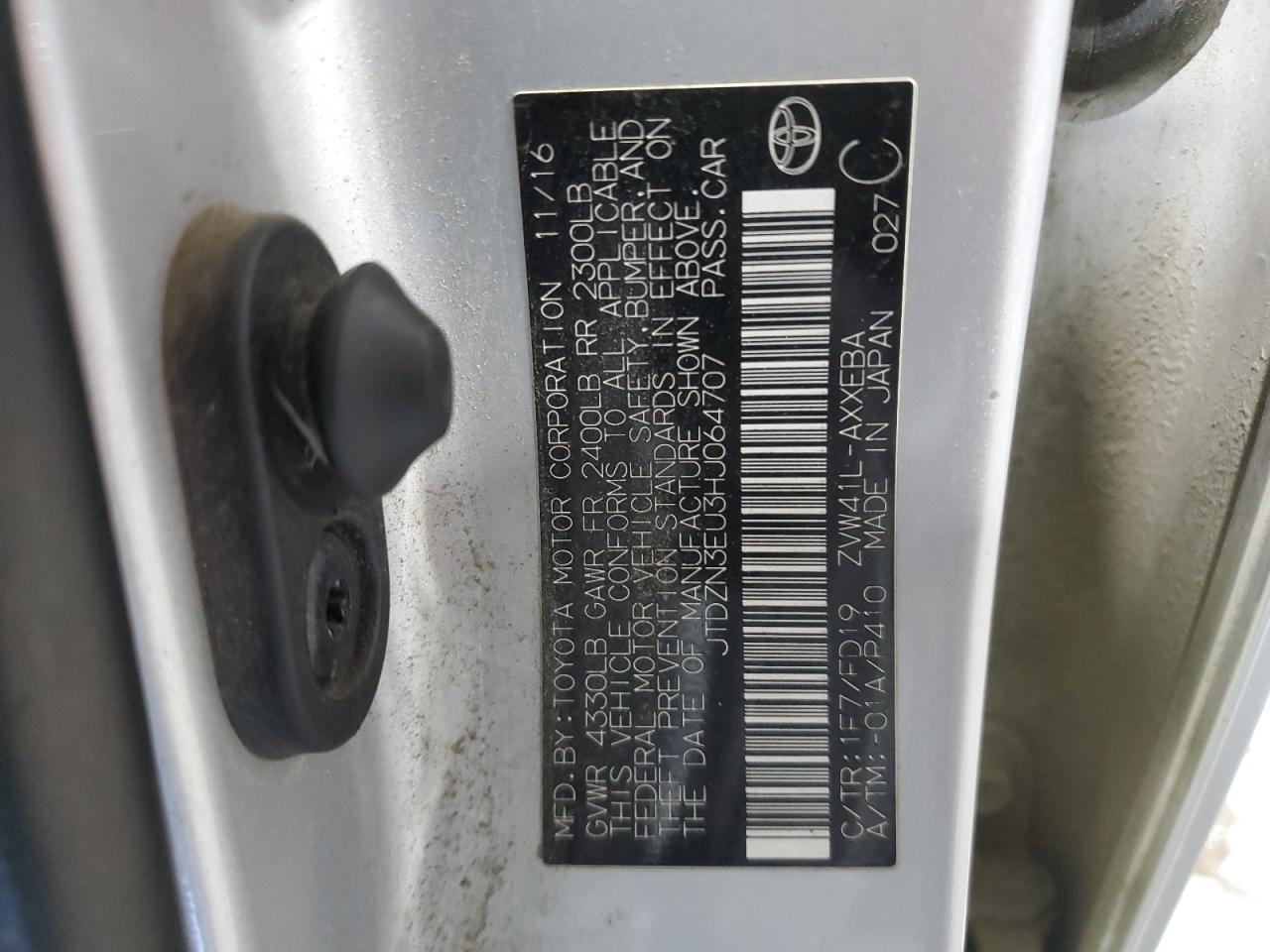 2017 Toyota Prius - Image 13
