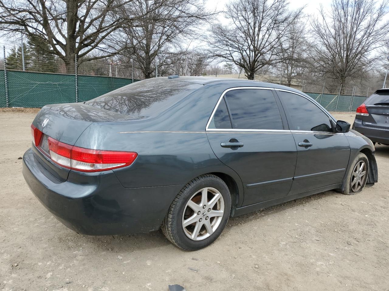 2004 Honda Accord - Image 3