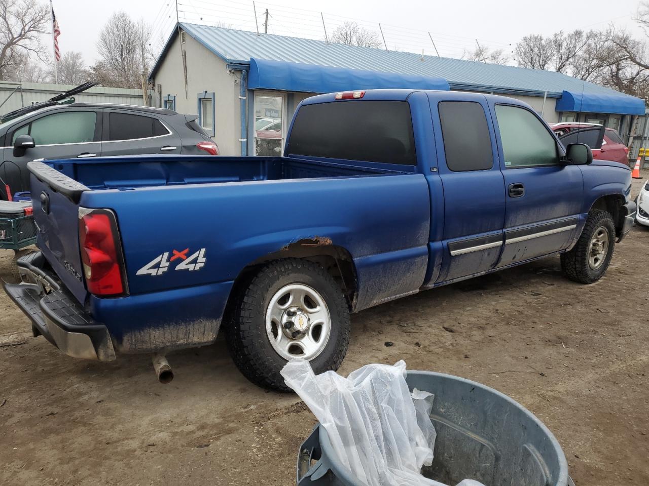 2004 Chevrolet Silverado - Image 3