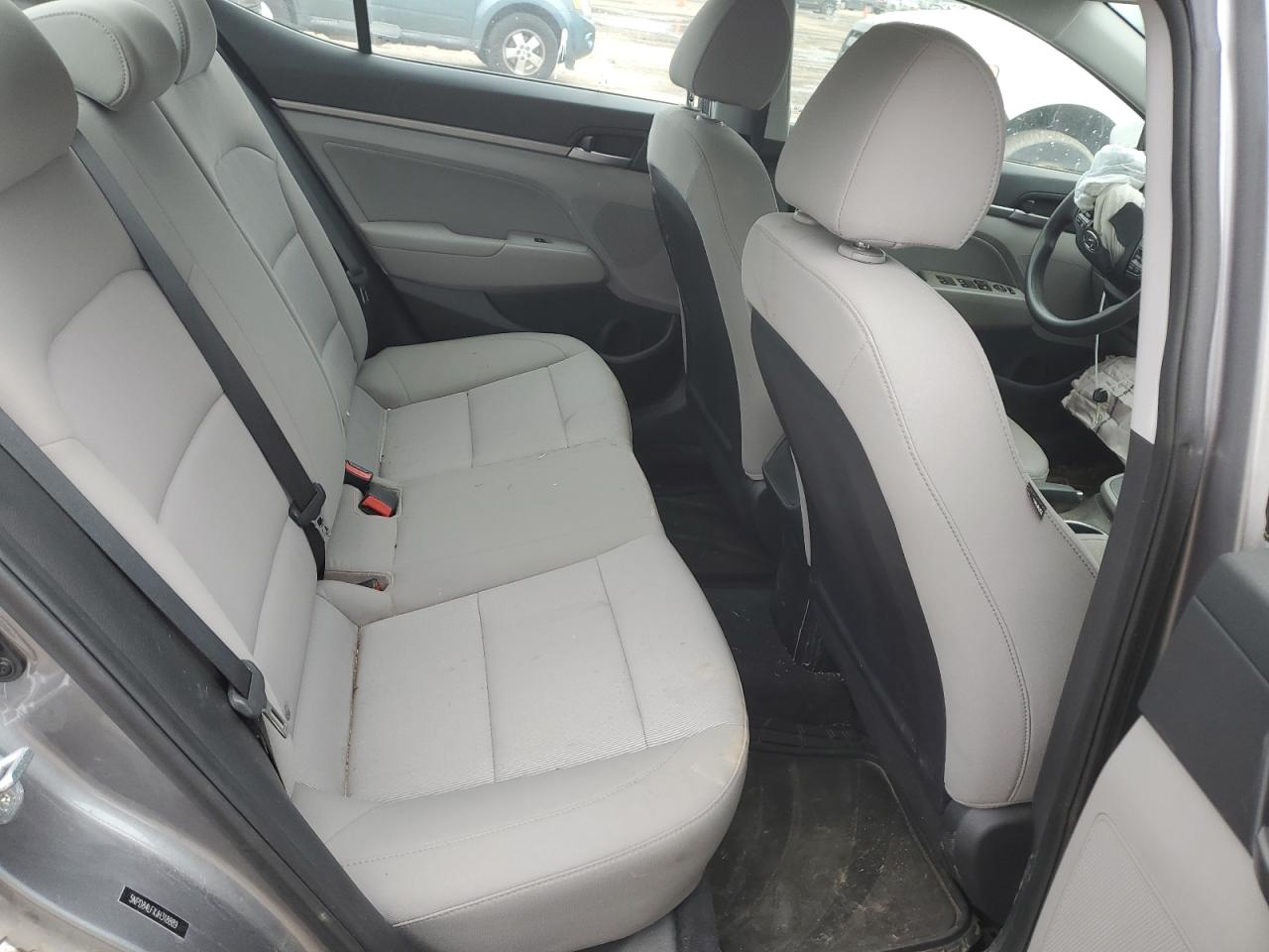 2018 Hyundai Elantra - Image 10