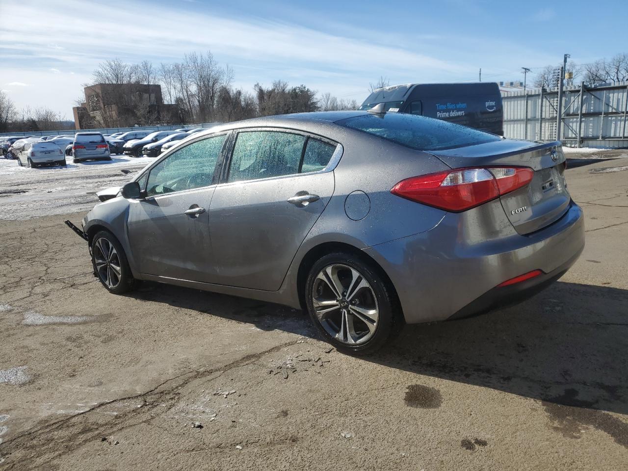 2016 Kia Forte - Image 2