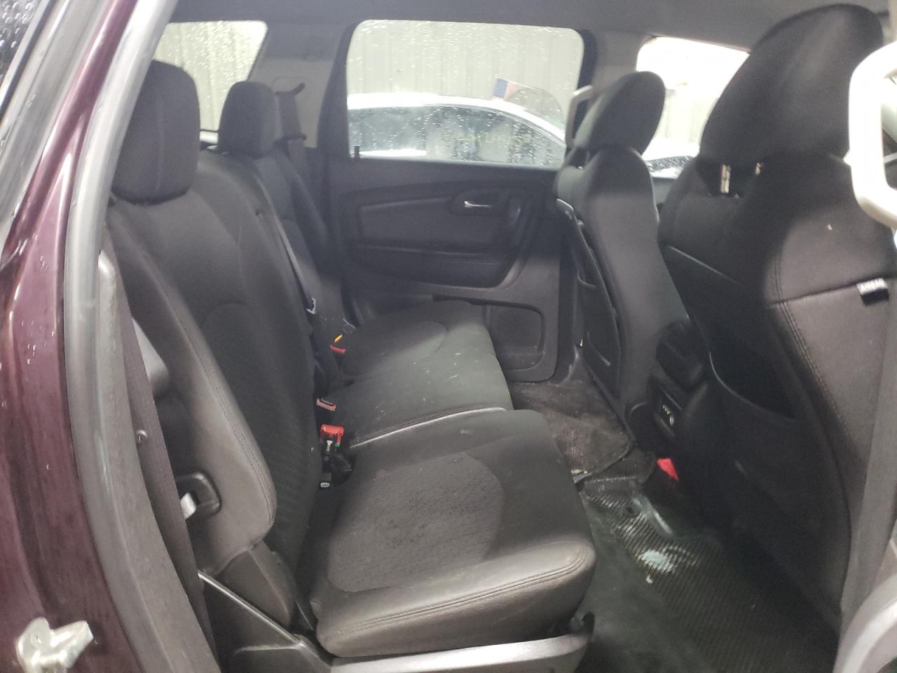 2010 Chevrolet Traverse - Image 10