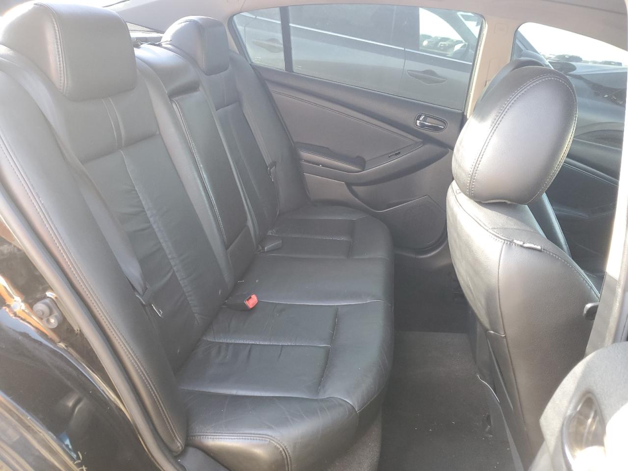 2010 Nissan Altima - Image 10