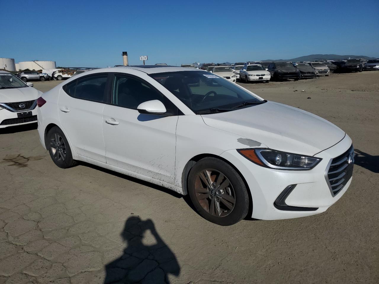 2017 Hyundai Elantra - Image 4