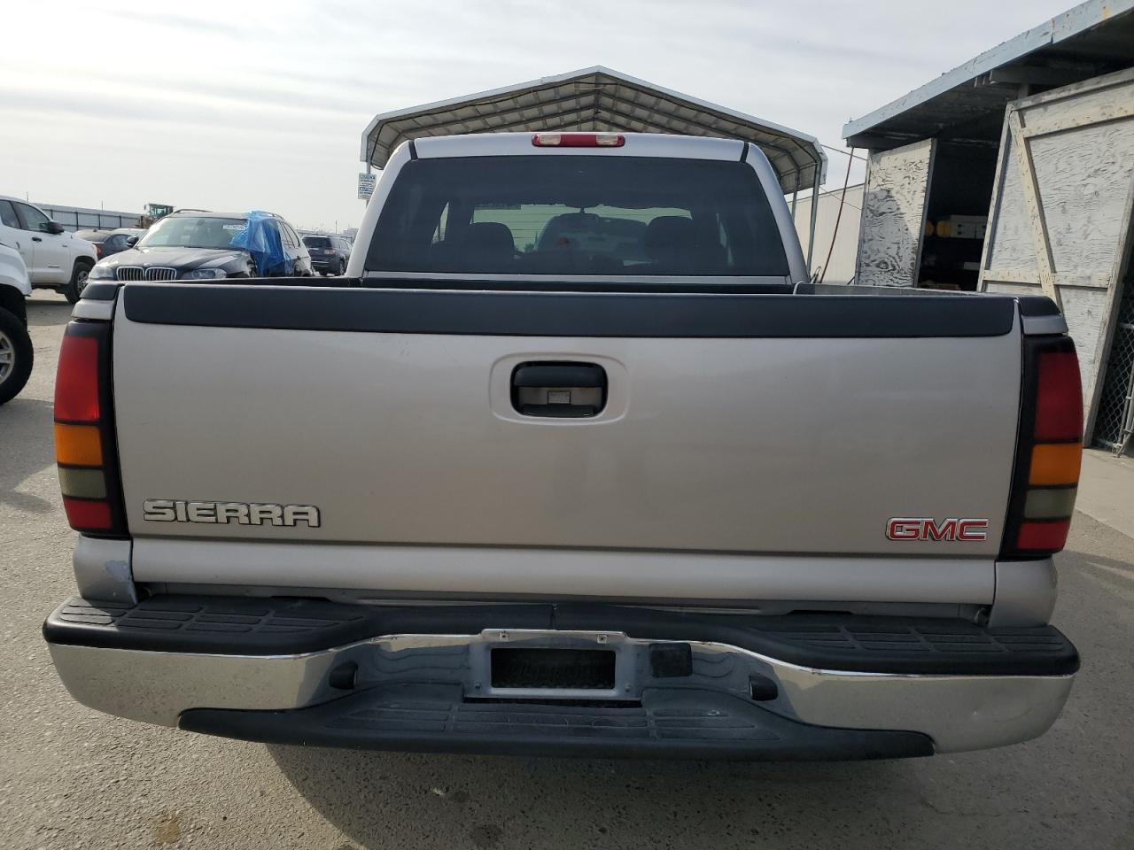 2005 GMC Sierra - Image 6