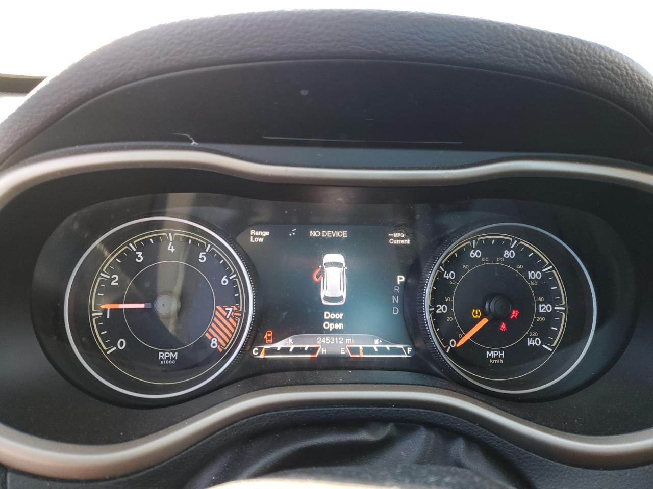 2015 Jeep Grand Cherokee - Image 9