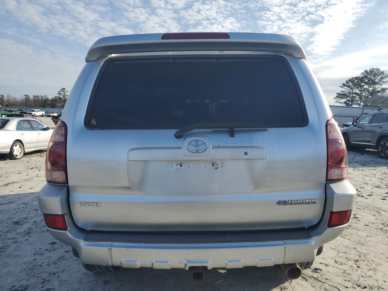 2004 Toyota 4Runner - Image 6
