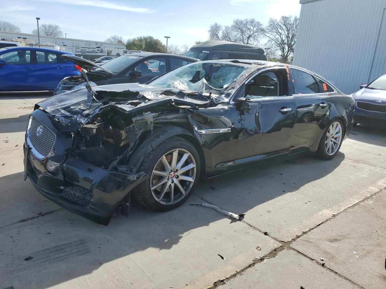 2015 Jaguar XJ - Image 1