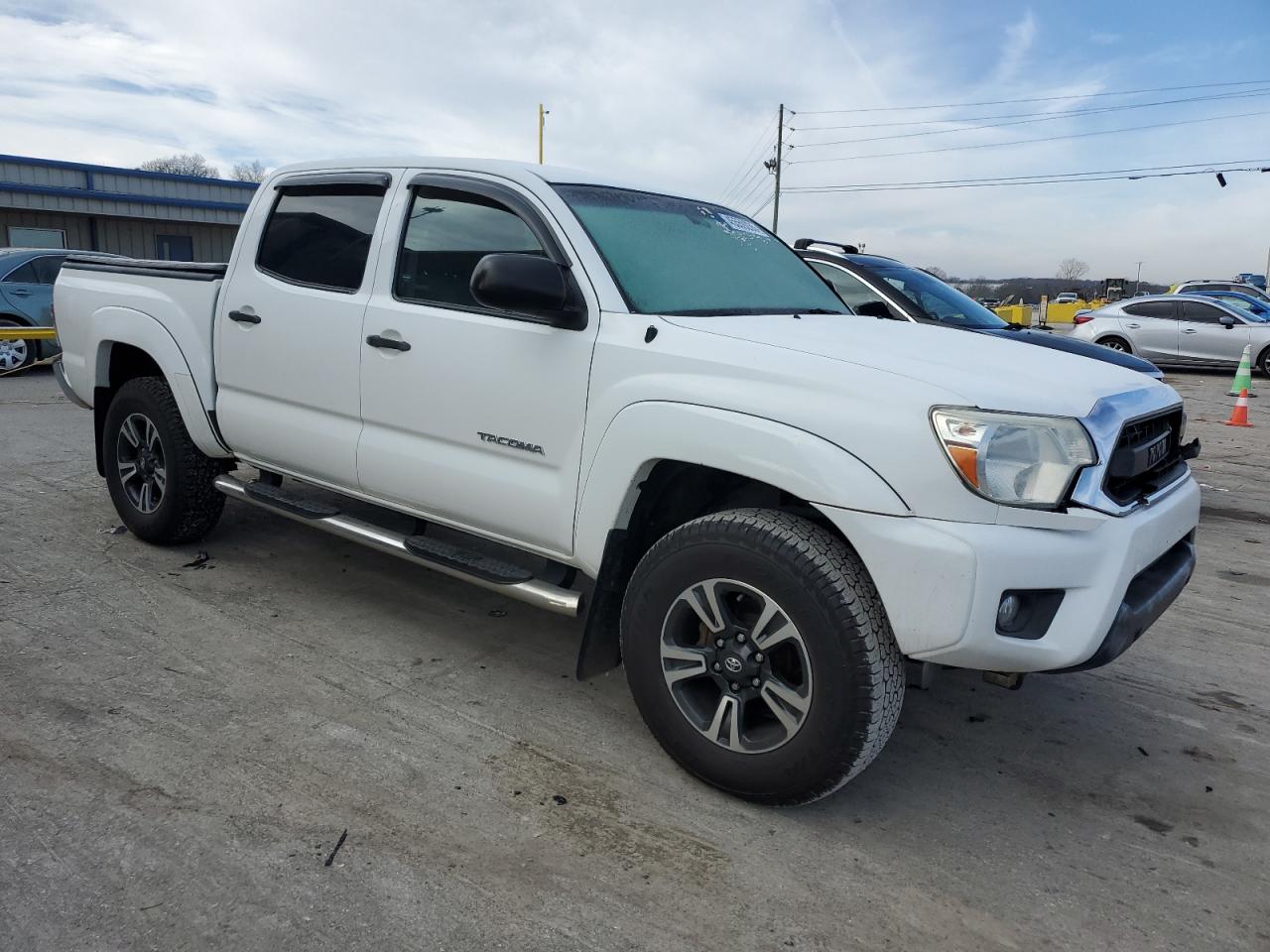 2015 Toyota Tacoma - Image 4