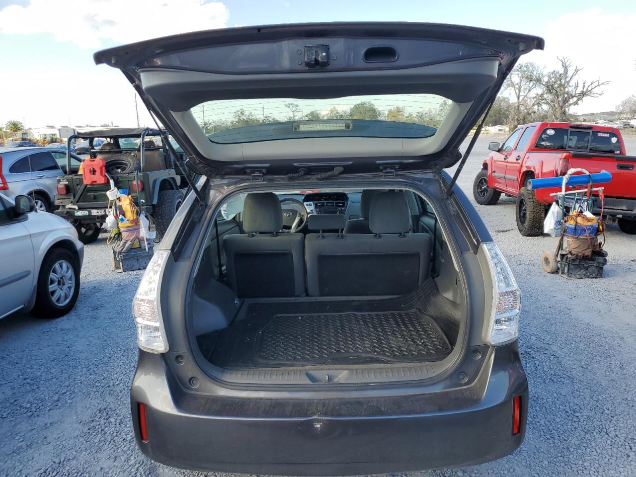 2014 Toyota Prius - Image 6