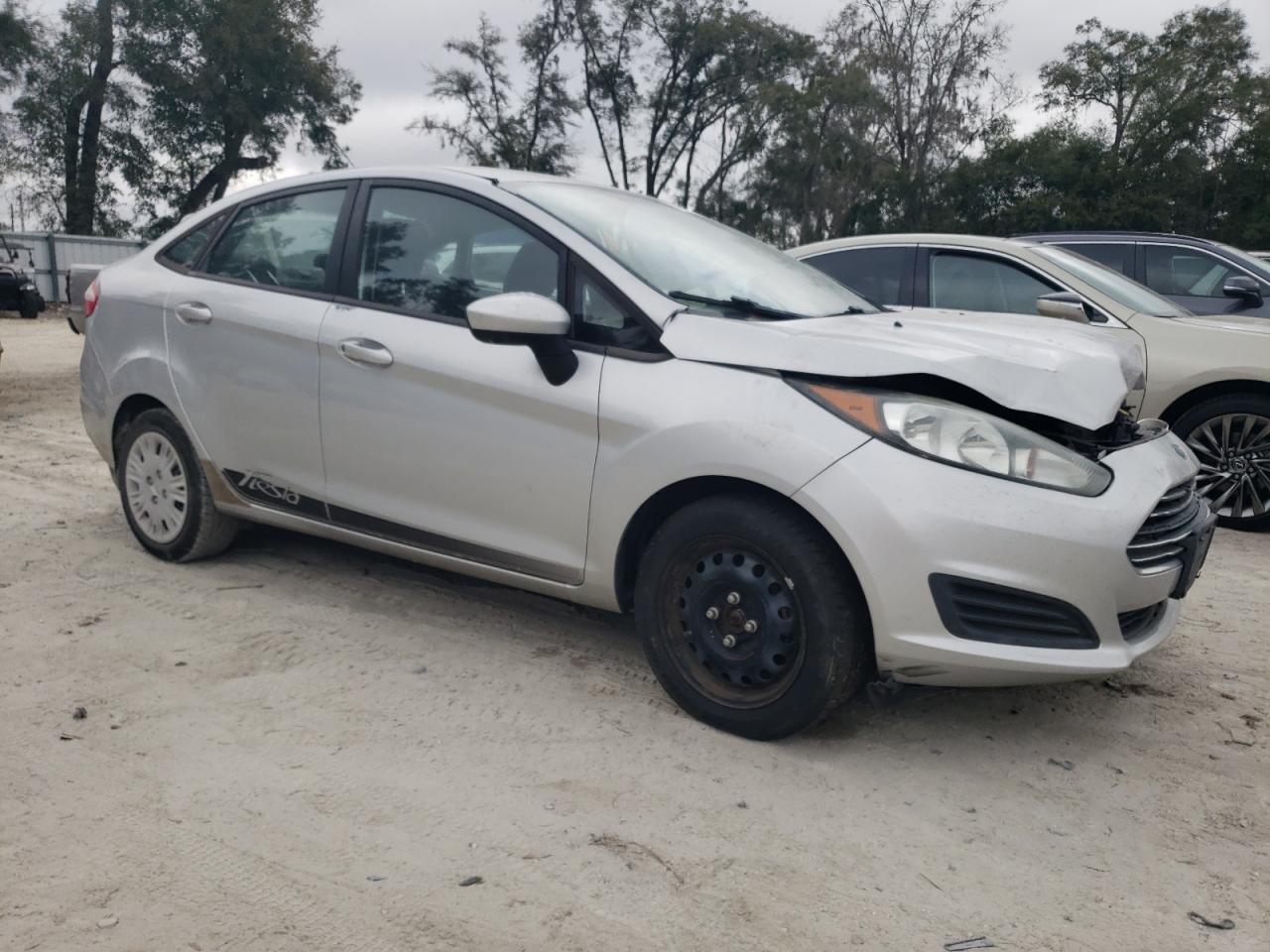 2014 Ford Fiesta - Image 4
