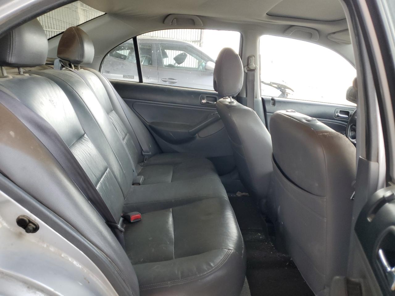 2005 Honda Civic - Image 10