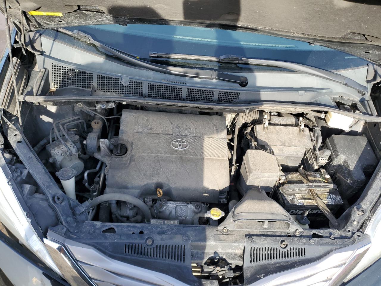 2016 Toyota Sienna - Image 12