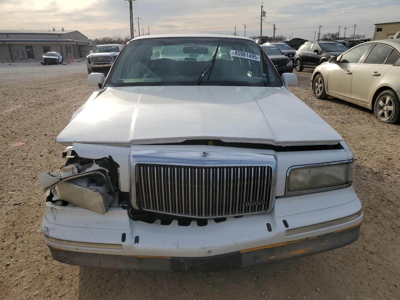 1997 Lincoln Town Car - Image 5
