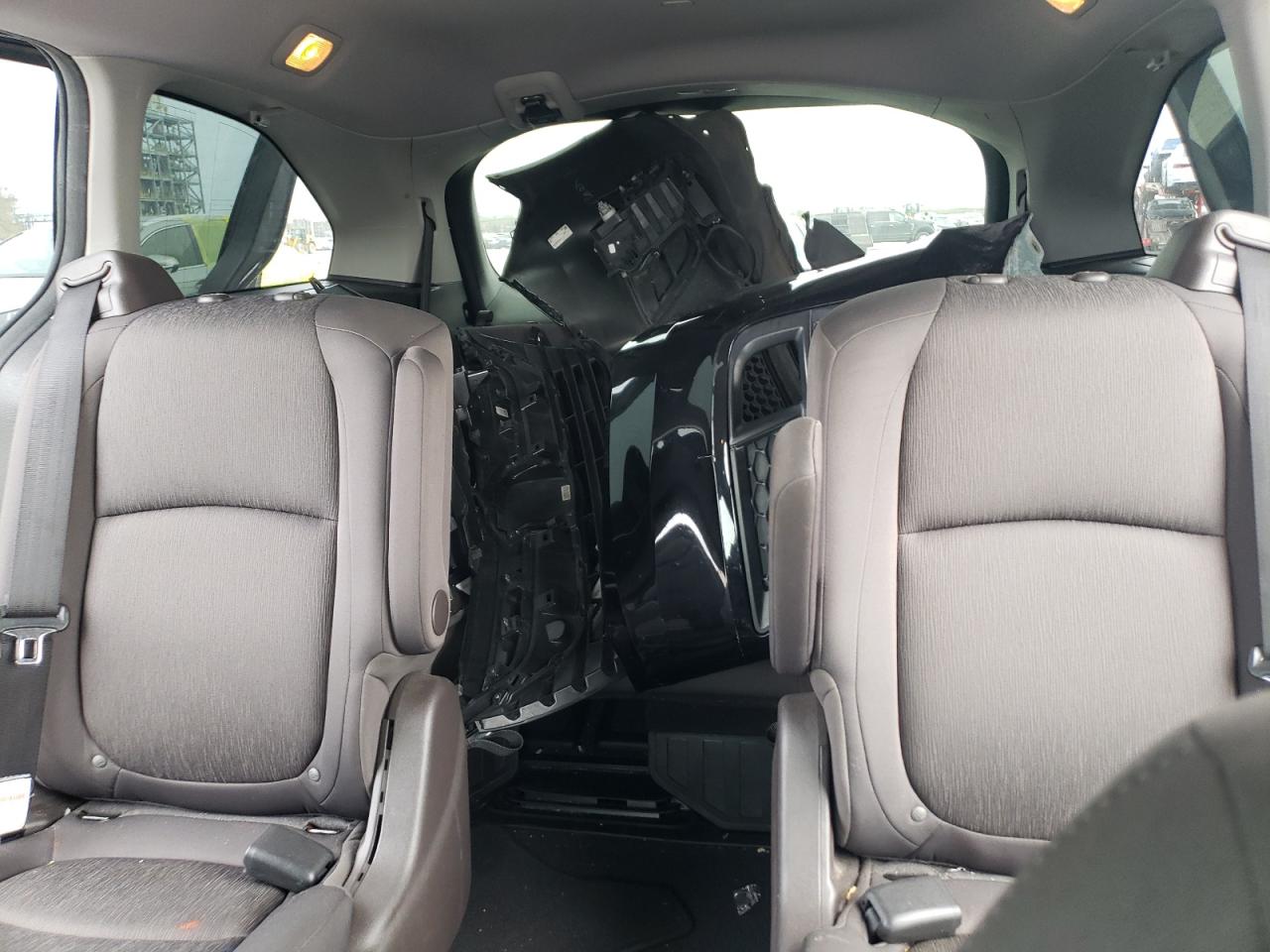 2018 Honda Odyssey - Image 10