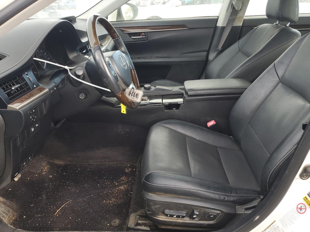 2014 Lexus ES - Image 7