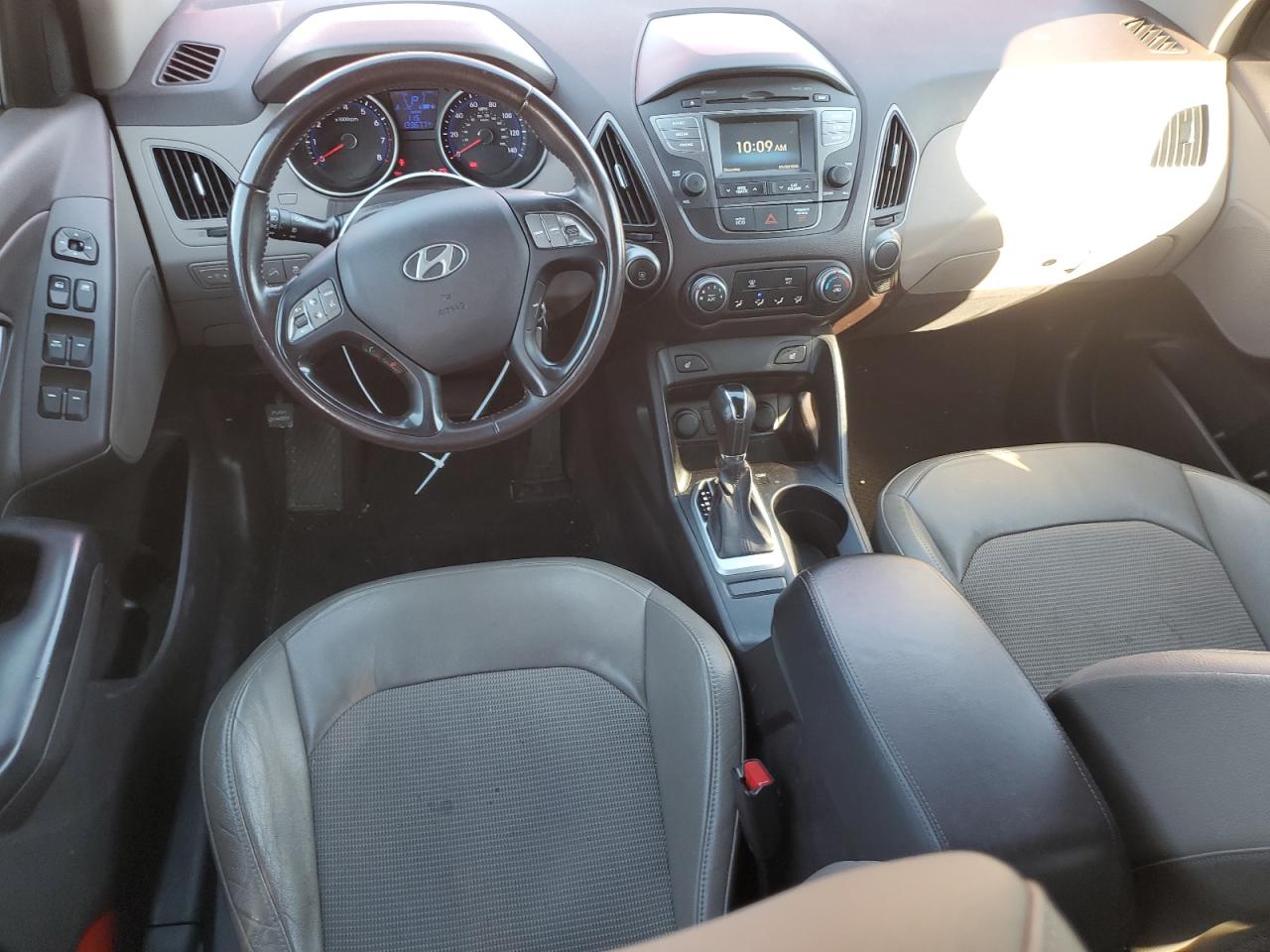 2015 Hyundai Tucson - Image 8