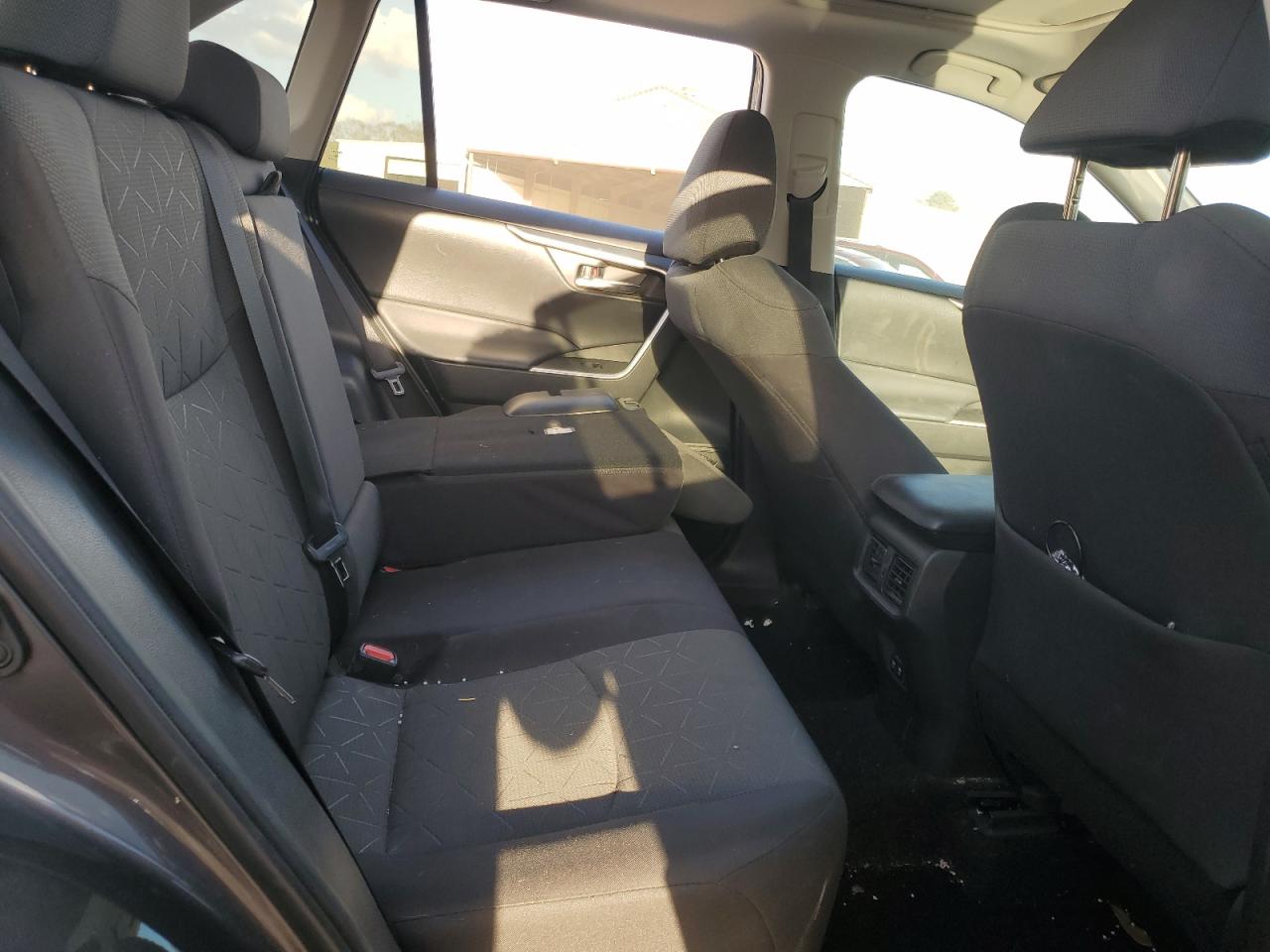 2020 Toyota RAV 4 - Image 11