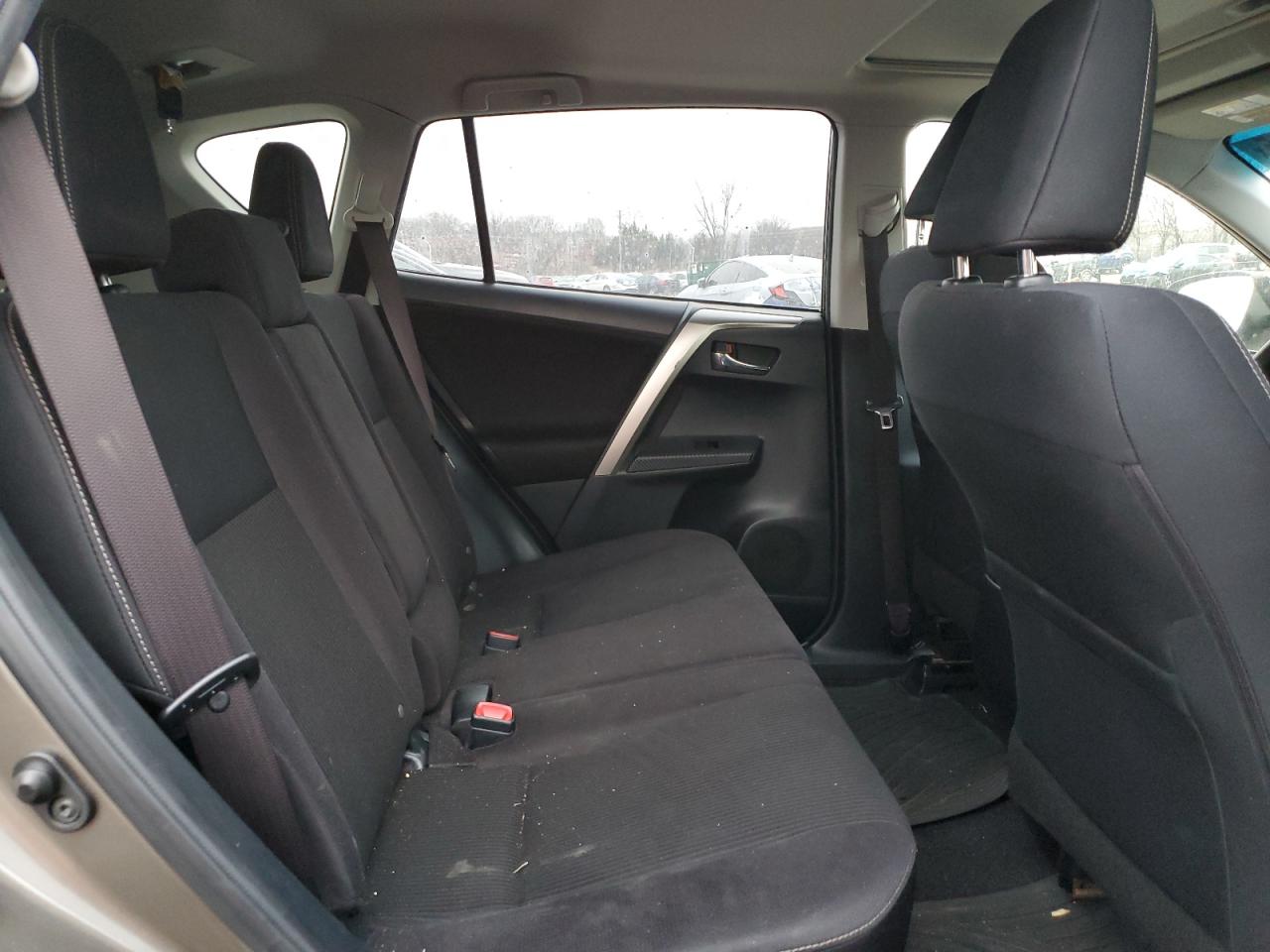 2015 Toyota RAV 4 - Image 11