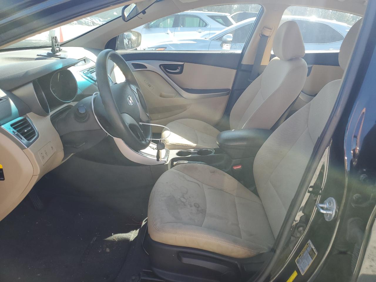 2013 Hyundai Elantra - Image 7