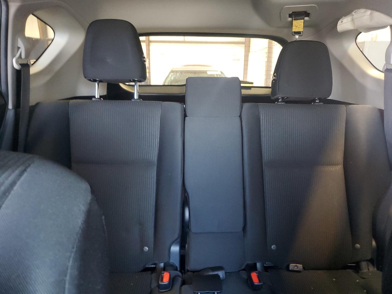 2018 Toyota RAV 4 - Image 10