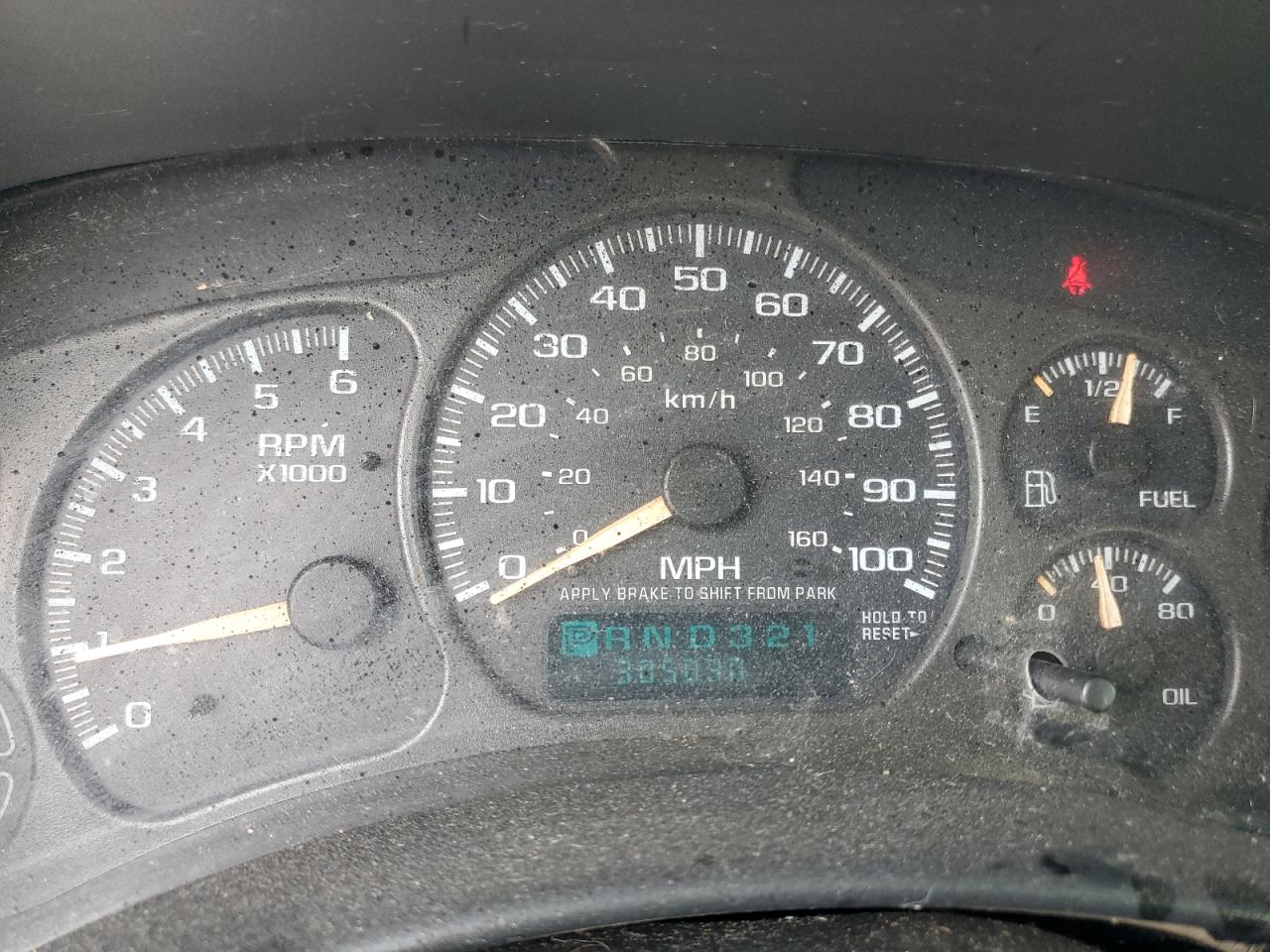 2002 Chevrolet Suburban - Image 9