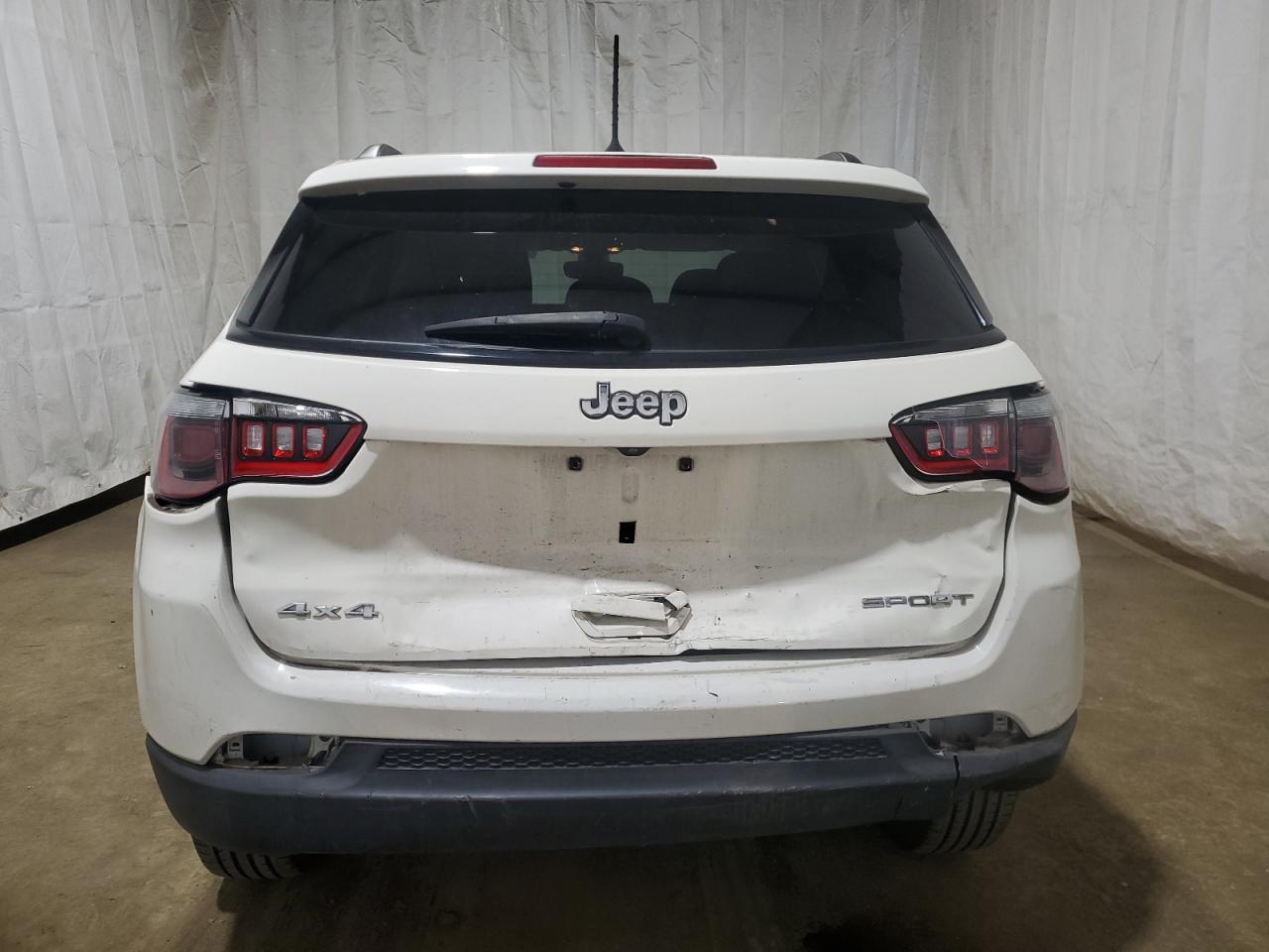 2017 Jeep Compass - Image 6