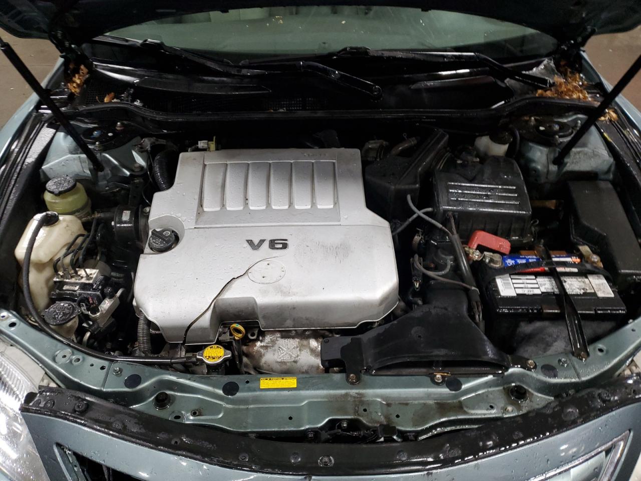 2010 Toyota Camry - Image 11