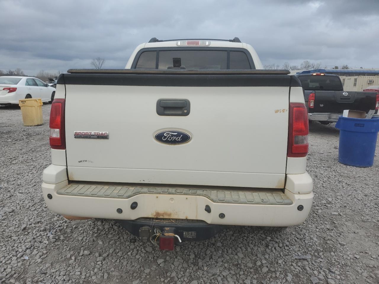 2010 Ford Explorer - Image 6