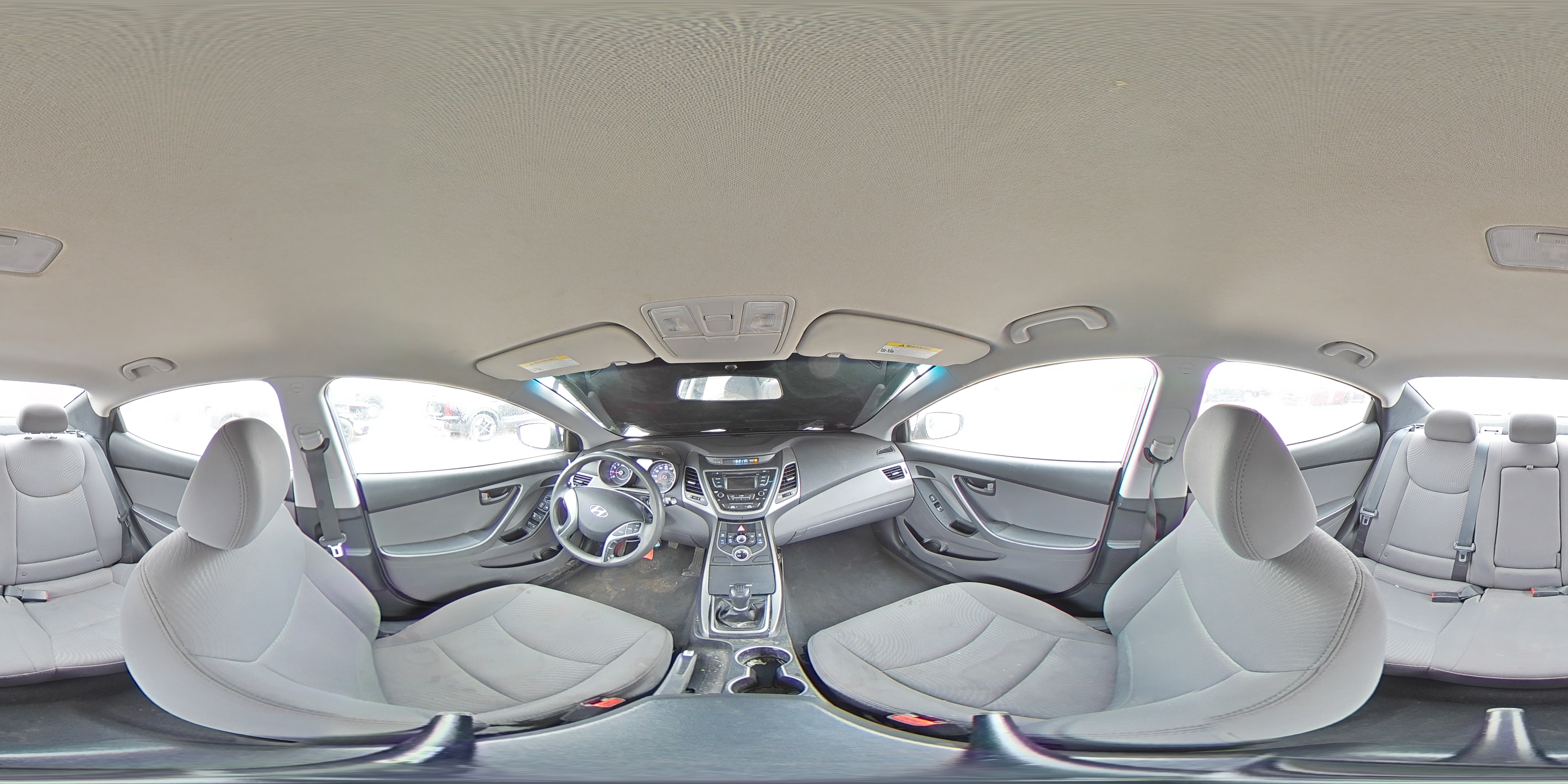 2016 Hyundai Elantra - Image 13