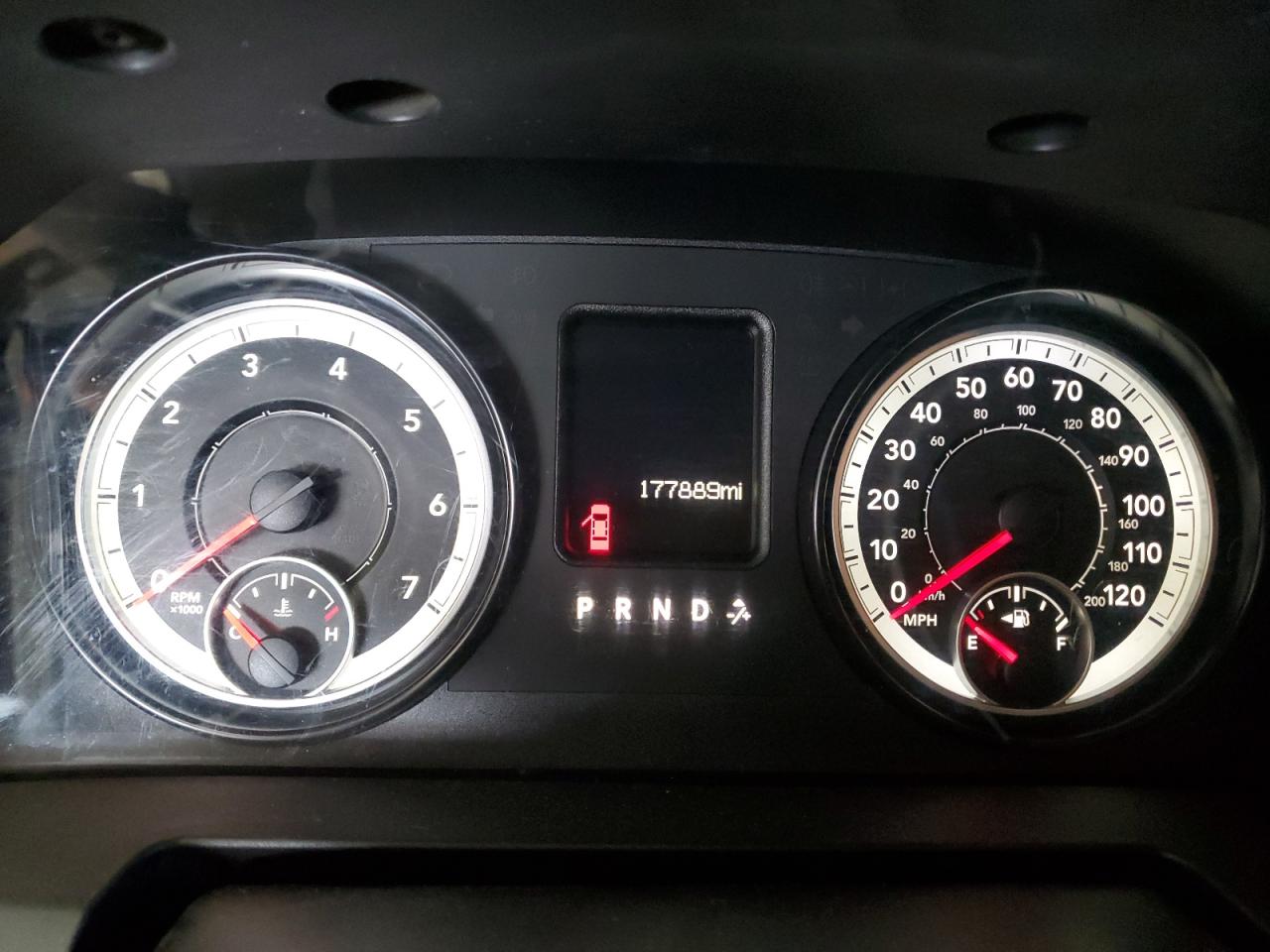 2015 RAM 1500 - Image 9