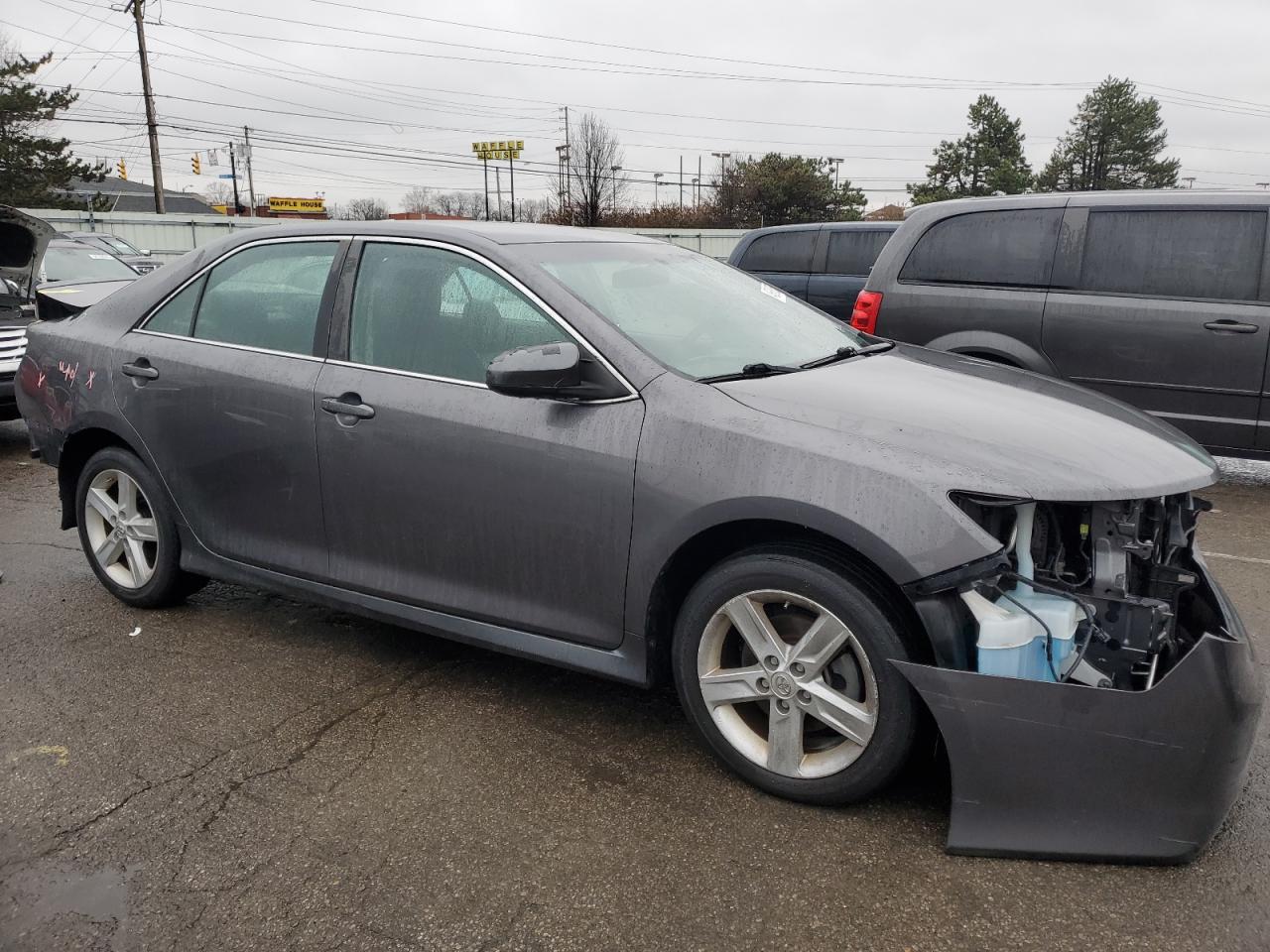 2014 Toyota Camry - Image 4