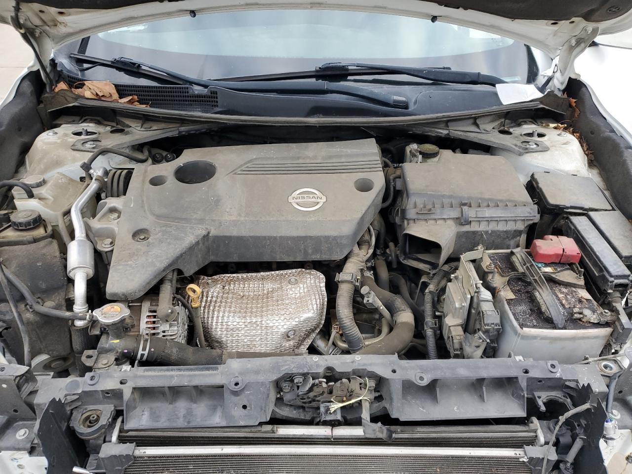 2015 Nissan Altima - Image 12