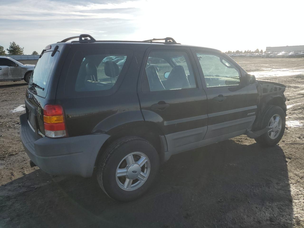 2001 Ford Escape - Image 3
