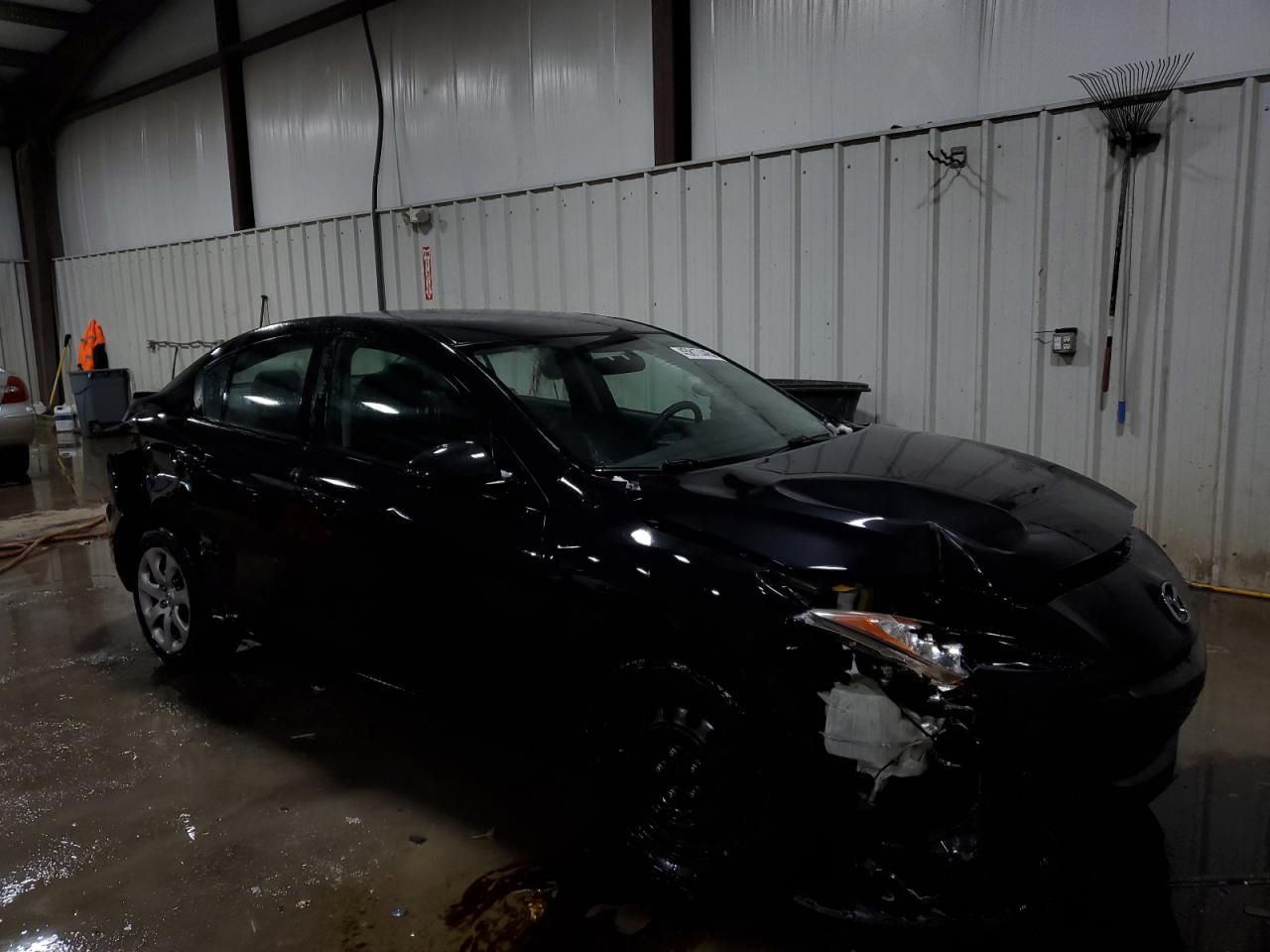 2011 Mazda 3 - Image 4