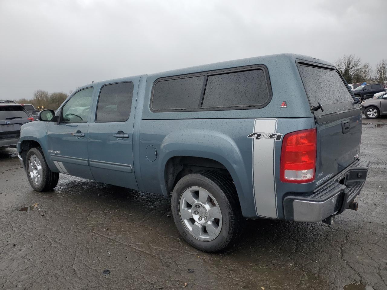 2009 GMC Sierra - Image 2