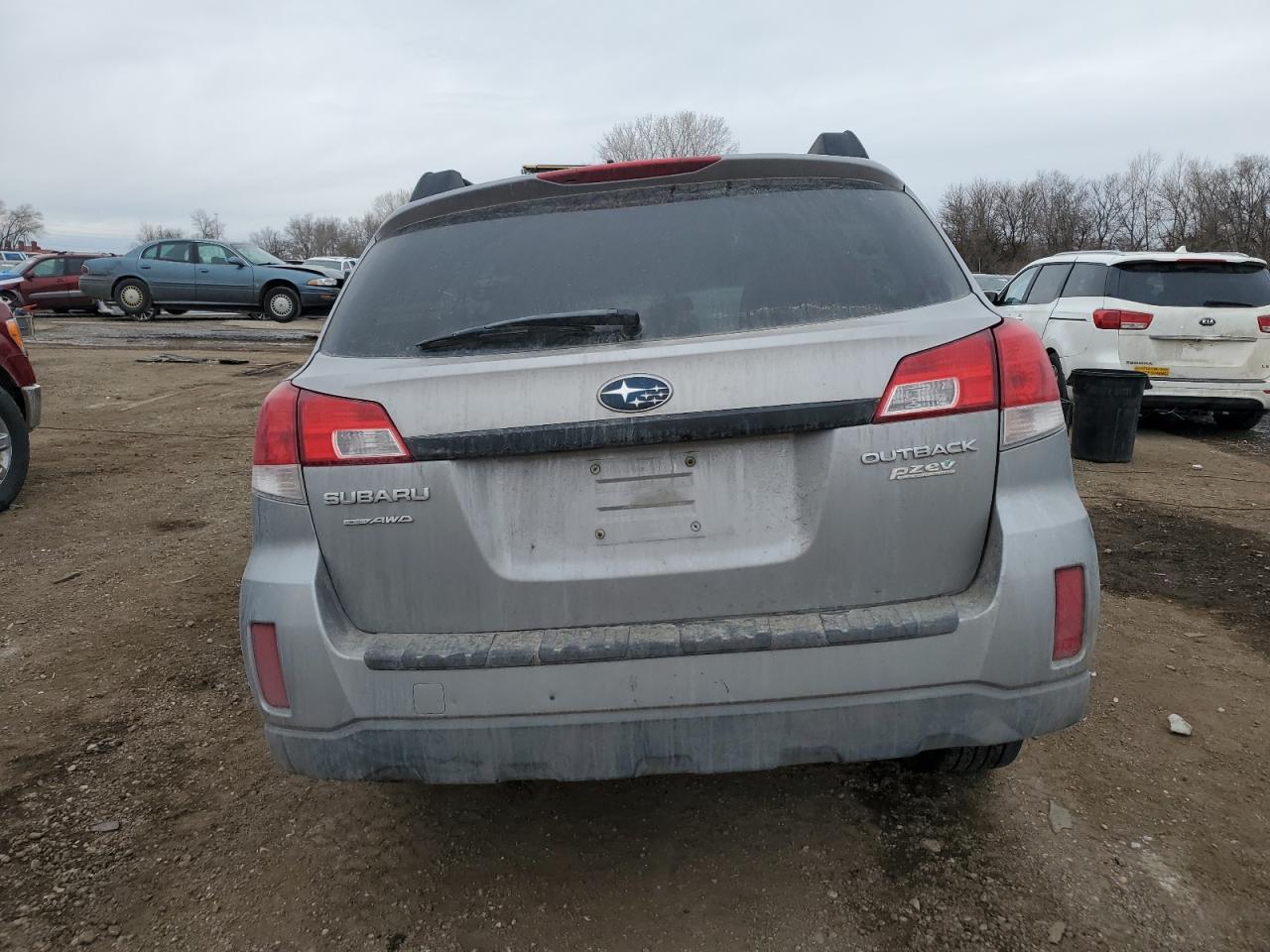 2010 Subaru Outback - Image 6