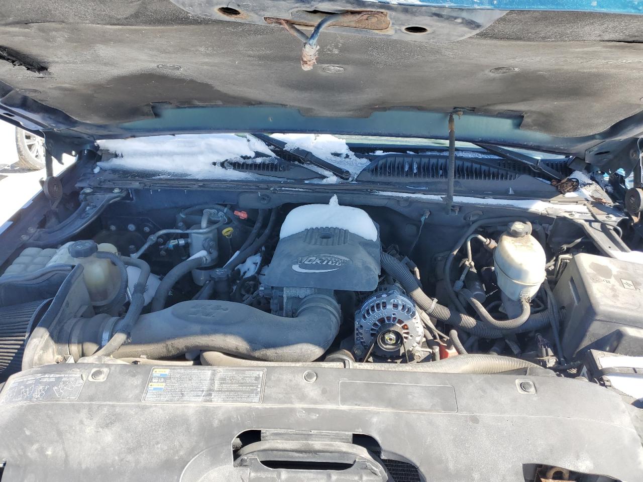 2005 Chevrolet Avalanche - Image 12