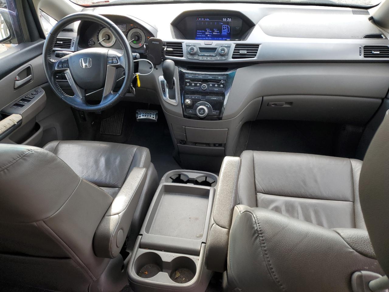 2012 Honda Odyssey - Image 8
