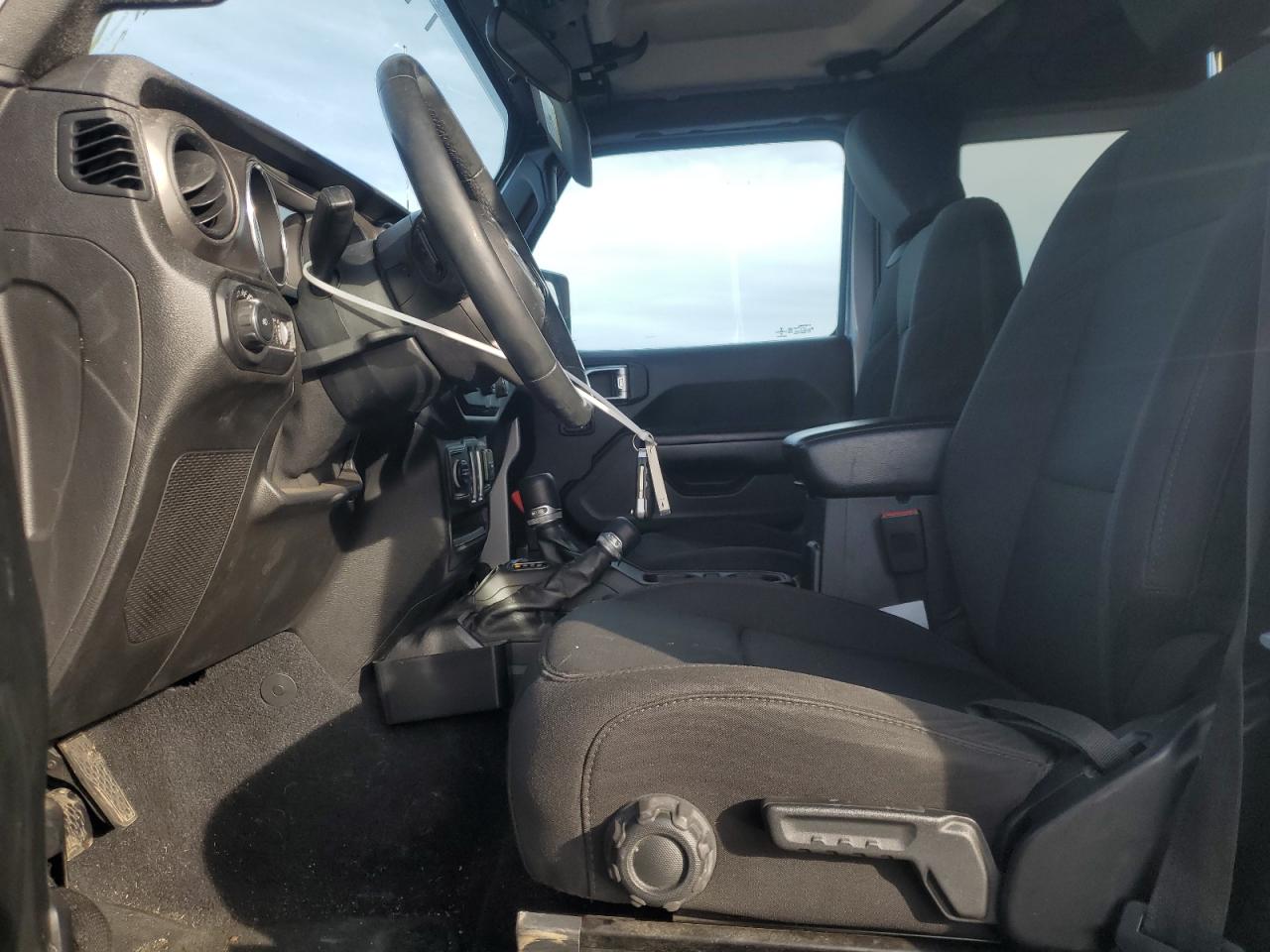 2019 Jeep Wrangler - Image 7