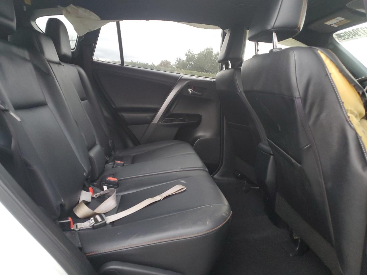 2016 Toyota RAV 4 - Image 11