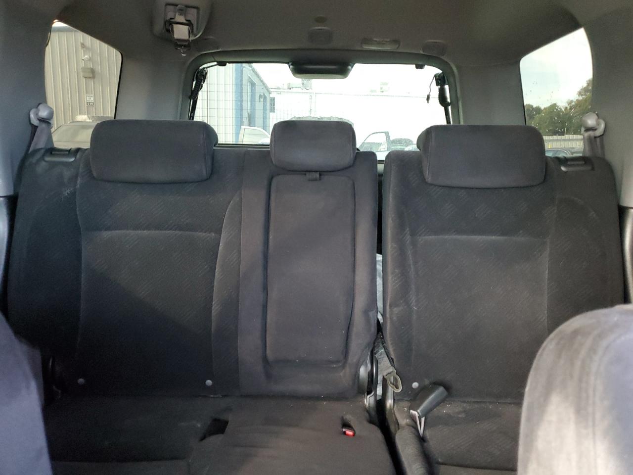 2005 Honda CR-V - Image 10