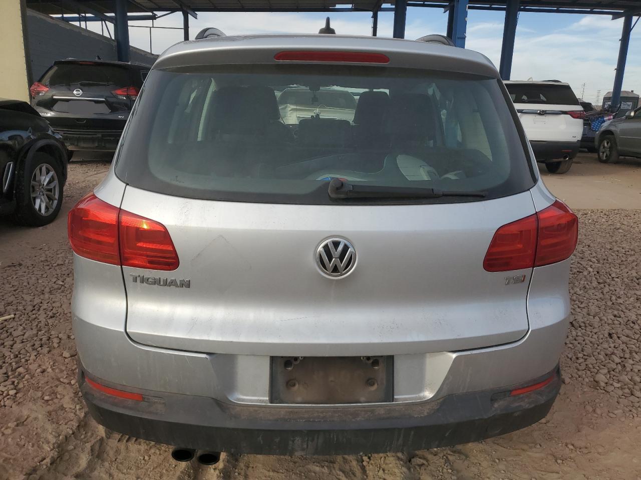 2017 Volkswagen Tiguan - Image 6