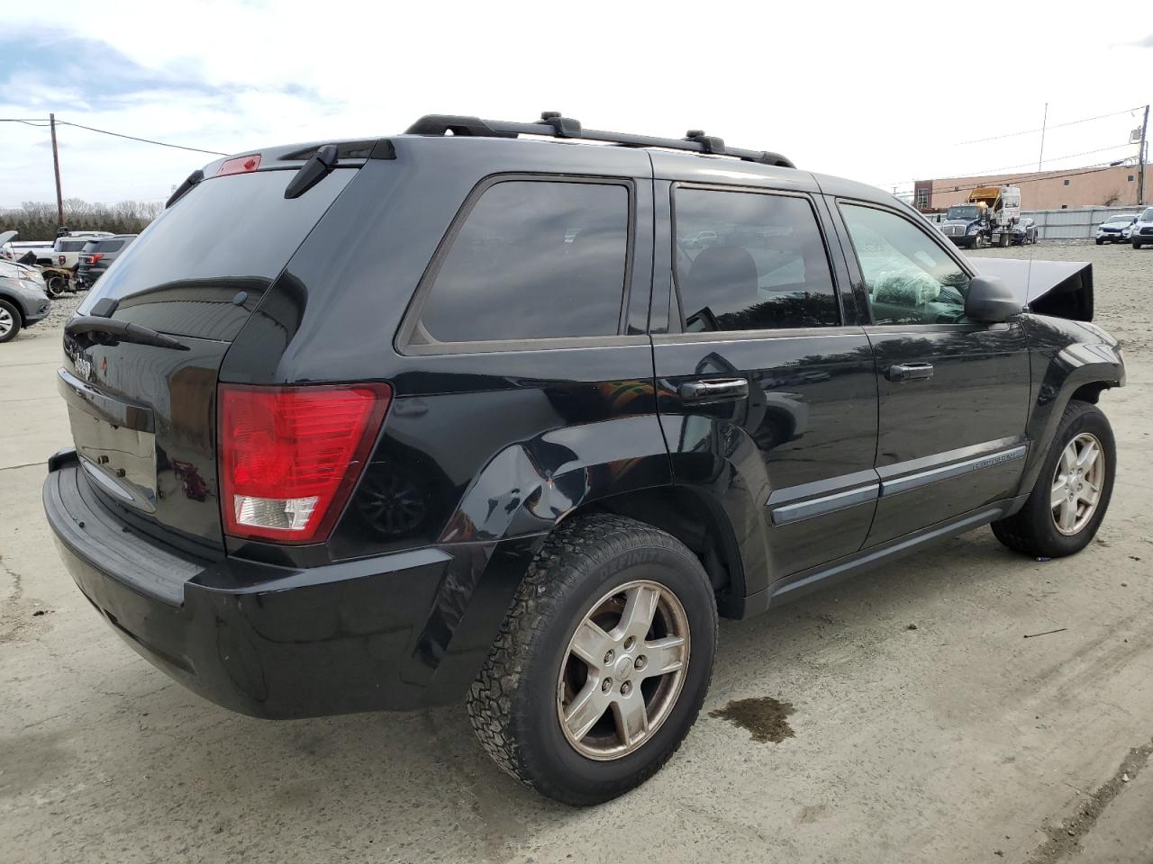 2007 Jeep Grand Cherokee - Image 3