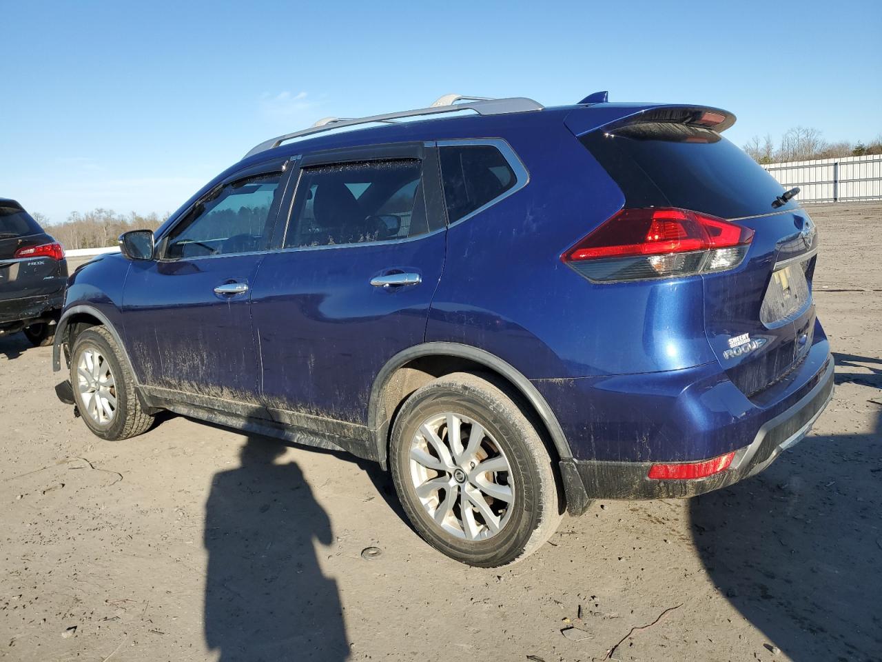 2020 Nissan Rogue - Image 2